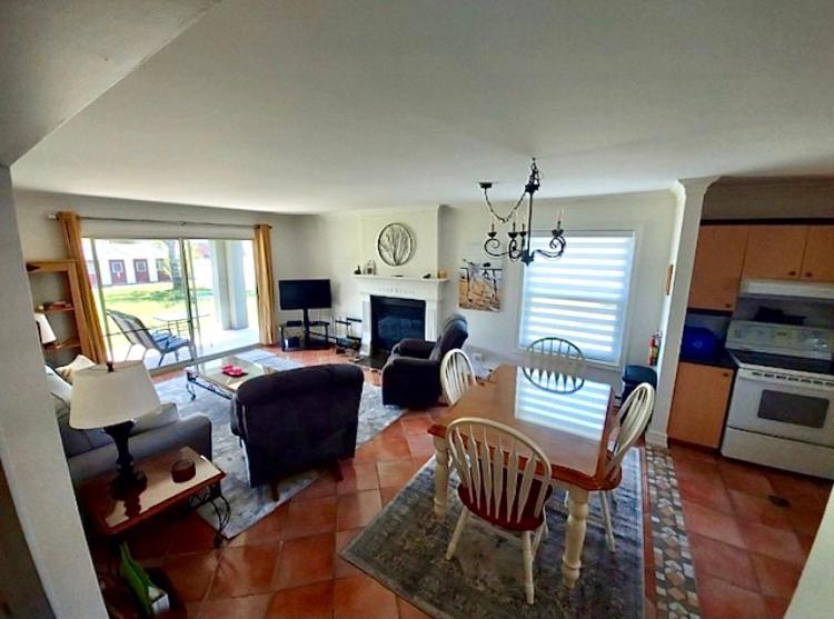 Superbe Condo Plage-Memphremagog Екстериор снимка
