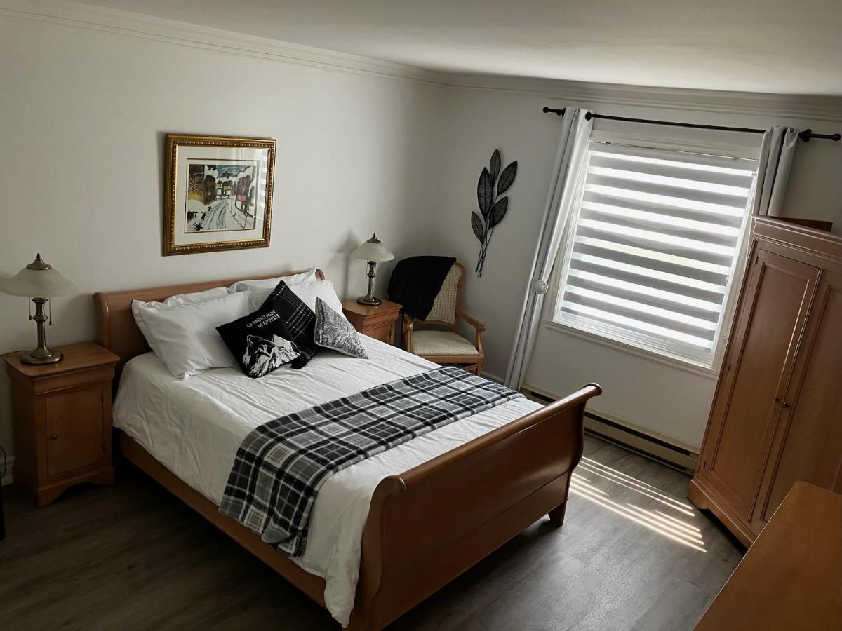 Superbe Condo Plage-Memphremagog Екстериор снимка